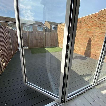 The Bay Apartment Edgware ภายนอก รูปภาพ