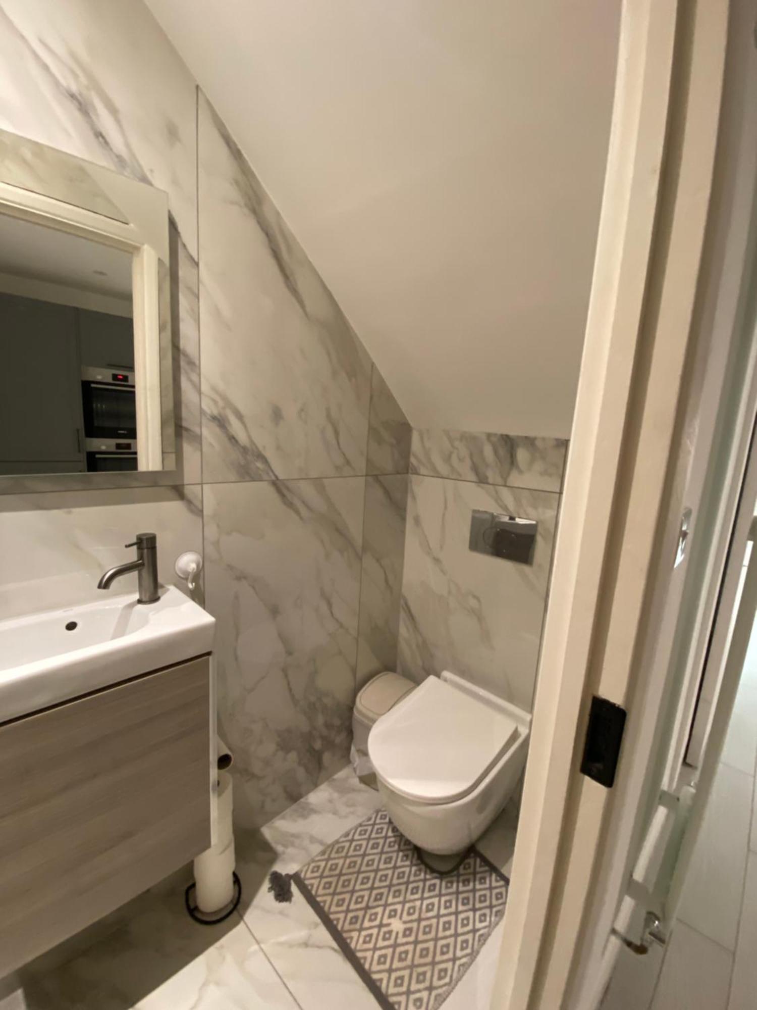 The Bay Apartment Edgware ภายนอก รูปภาพ