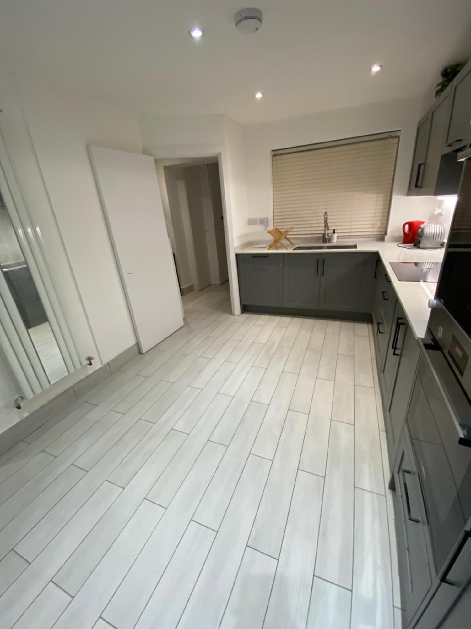 The Bay Apartment Edgware ภายนอก รูปภาพ