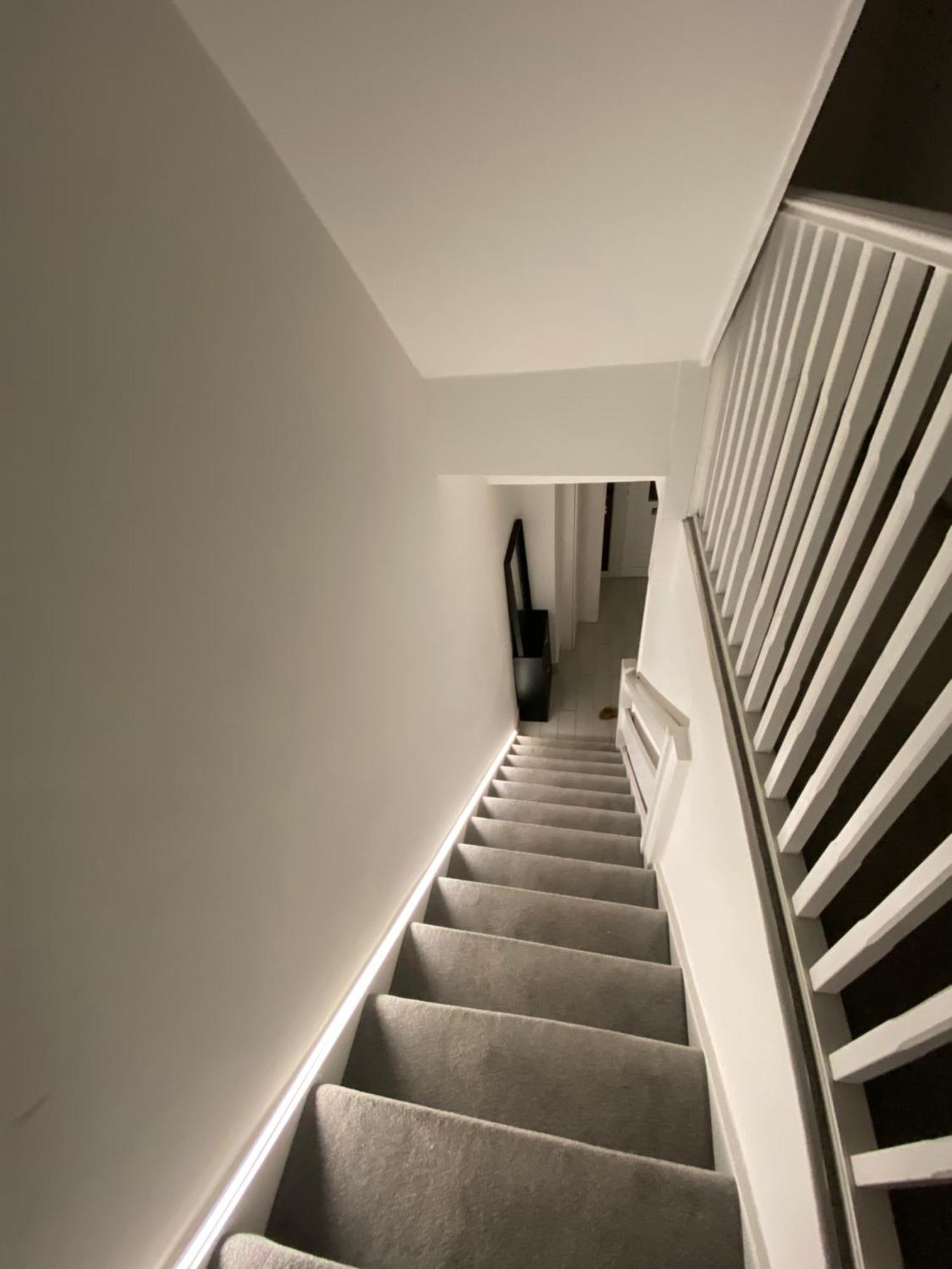 The Bay Apartment Edgware ภายนอก รูปภาพ