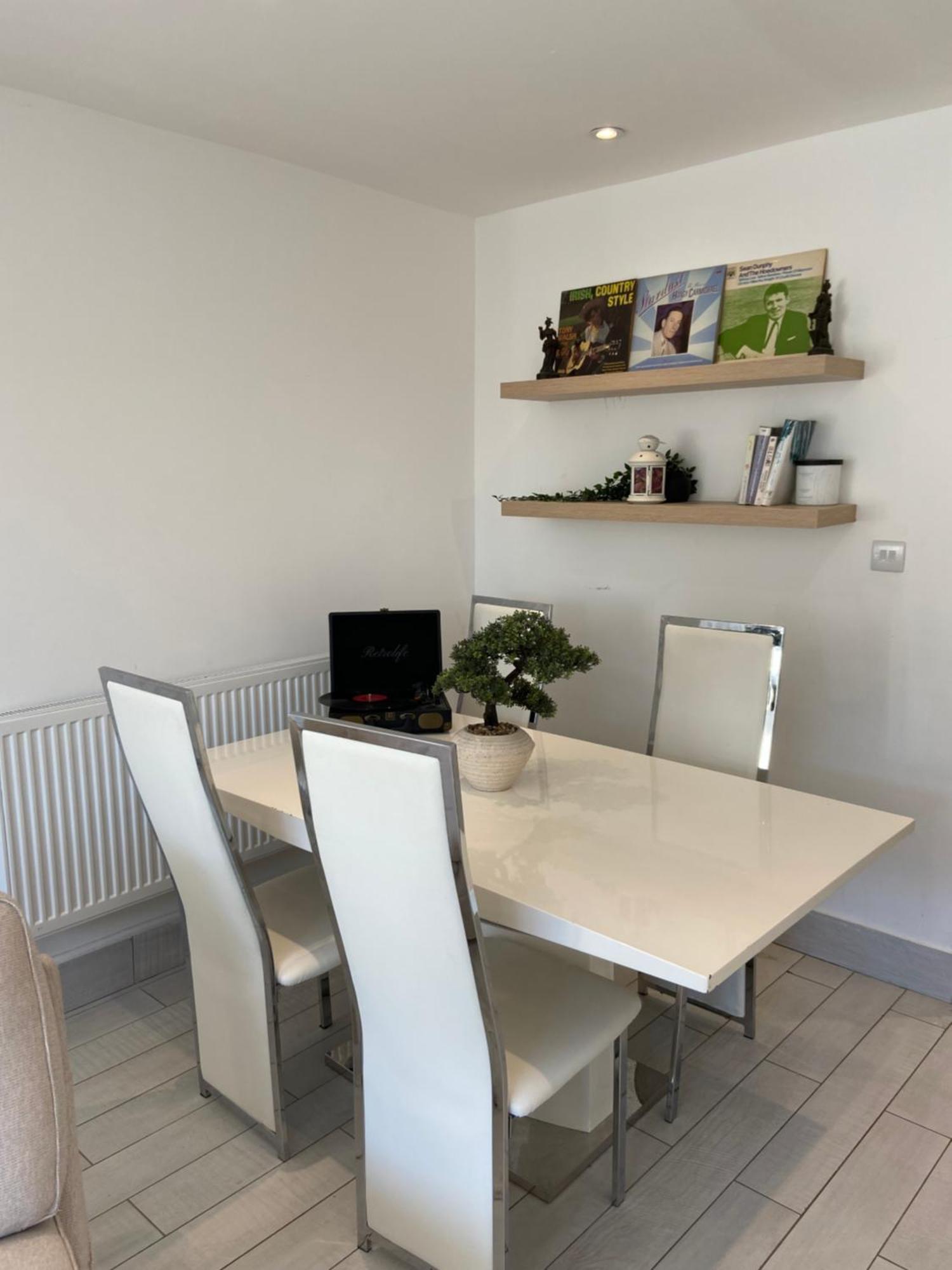 The Bay Apartment Edgware ภายนอก รูปภาพ